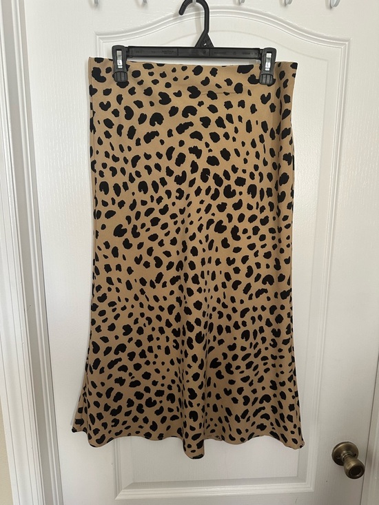 Rachel Zoe Dresses & Skirts - Rachel Zoe Tan Midi Skirt with Black Leopard Spots